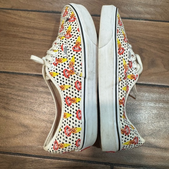 VANS Kendra Dandy Scream Ice Cream
Polka Dot canvas skate shoe size M7/Wm8.5 - Picture 9 of 12